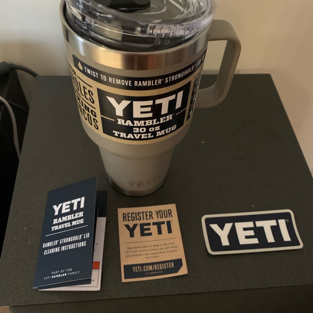 Yeti Rambler 30oz Travel Mug